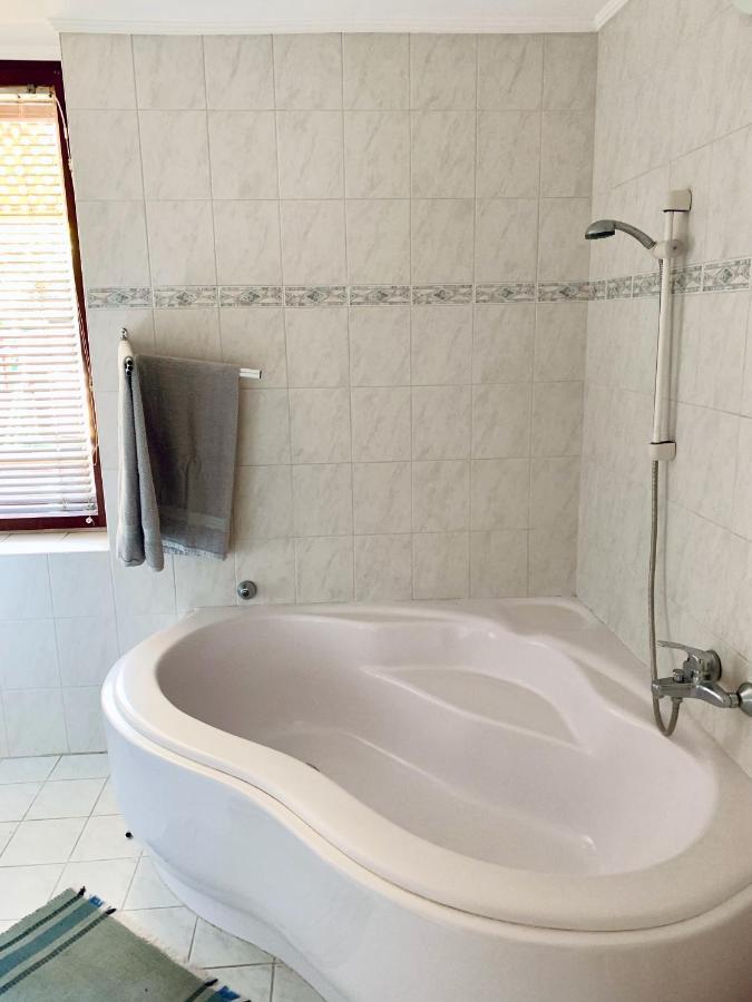 Henrietta Vendeghaz Appartement Domoszlo Buitenkant foto
